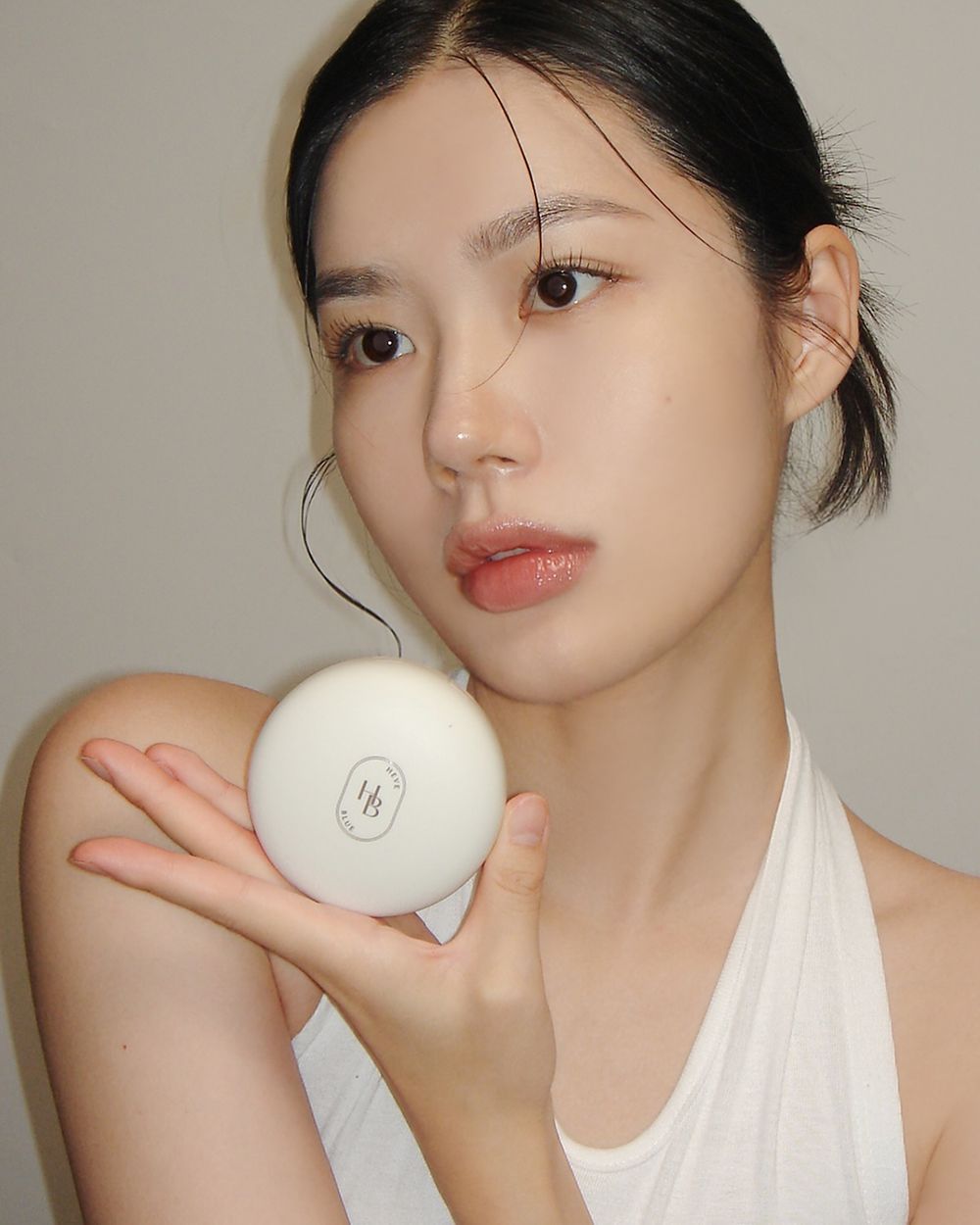 韓網熱議YSL粉氣墊平替！i-dle御用彩妝師共同開發「偶像氣墊」，從化妝師角度出發，普通人輕鬆擁有愛豆同款燈泡肌！-10