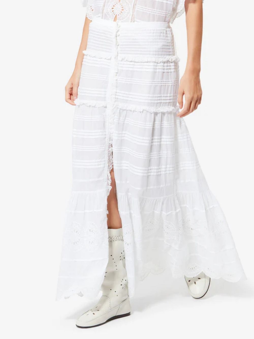 2026年12星座運勢「開運幸運色」穿搭攻略！牡羊招財穿這色、獅子座靠這招工作運好到擋不住！-16