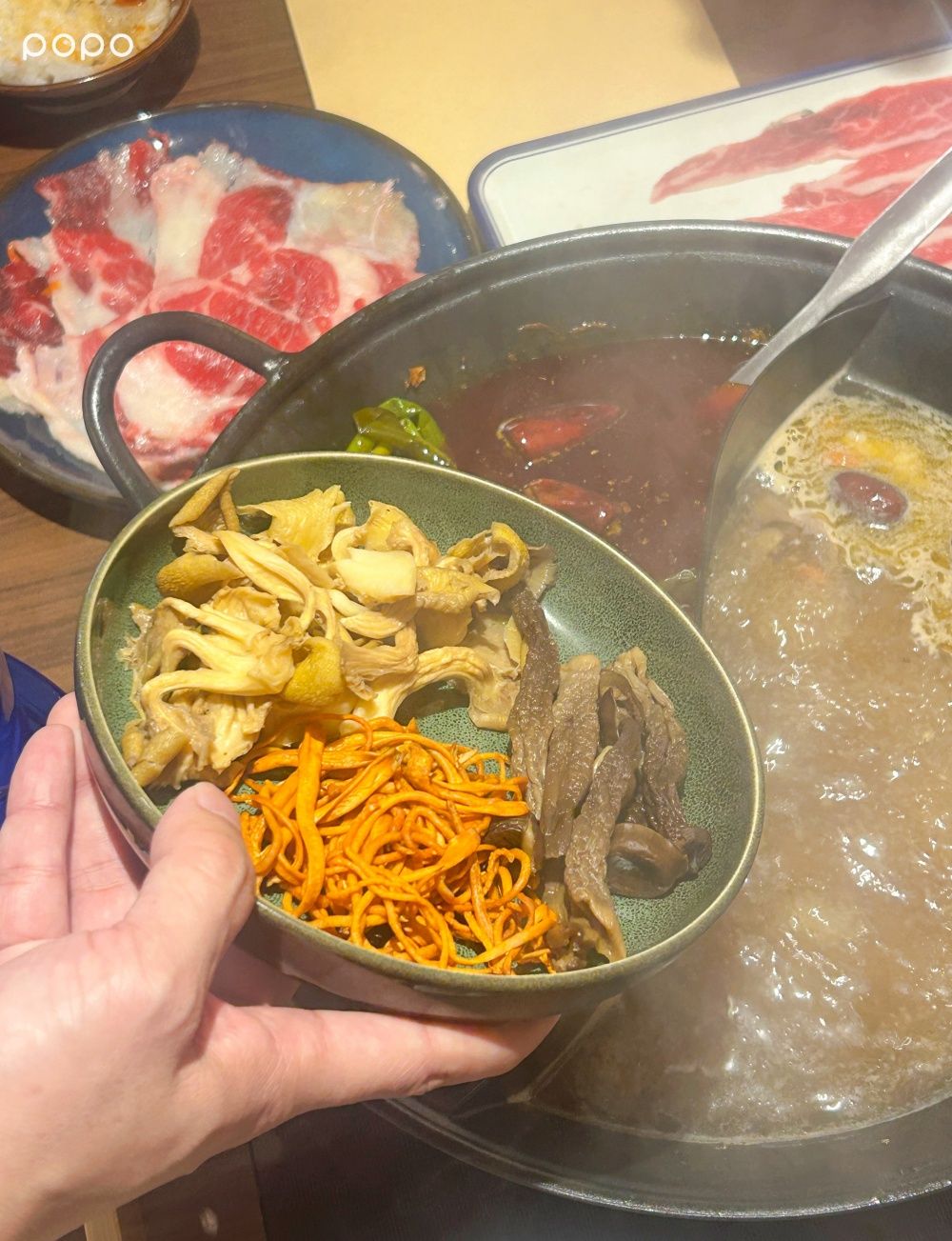 2026台北麻辣鍋推薦！馮校長老火鍋「四川大紅鍋、香菜牛肉、九宮格拼盤」菜單&必點品項一次看！-19