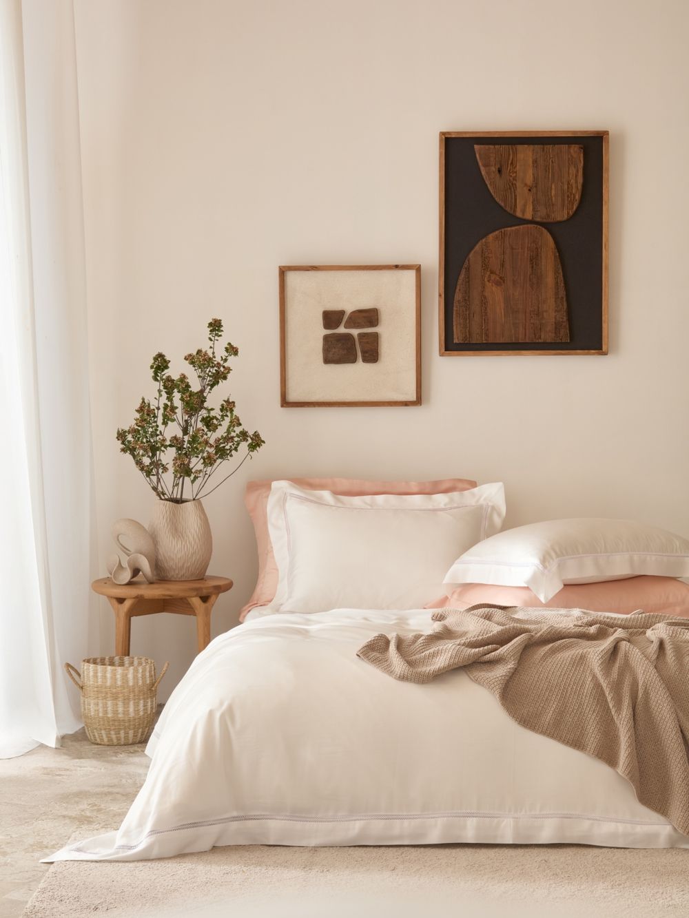 把2026年度代表色帶進家裡！HOLA必買7大「雲朵白」居家好物推薦、「羊毛地毯&壁鐘」都美翻！-2