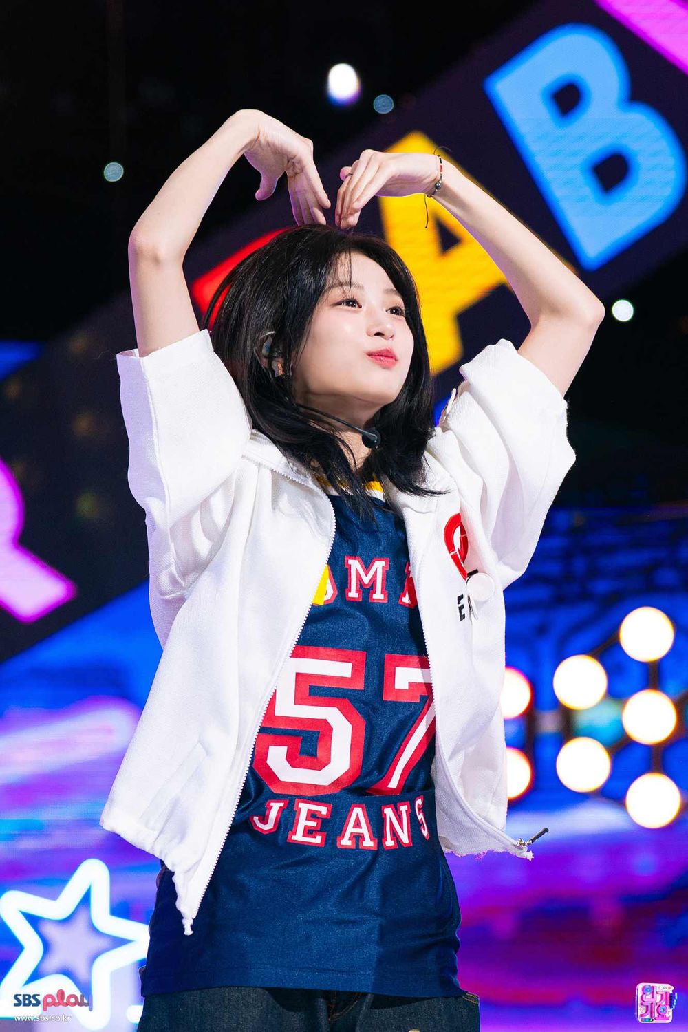 路人看了也會入坑！韓網票選7位必刷五代韓團成員直拍！安乾鎬帥到出圈，Anna、雅賢實力顏值全在線！-13