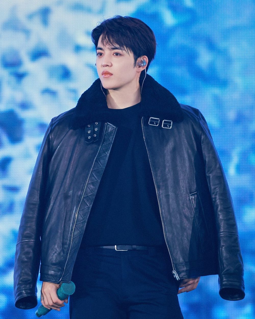 主宰黑色的神！SVT隊長S.COUPS巡演「BOSS戰袍」帥暈全網！交換禮物對象居然是大谷翔平？！-4