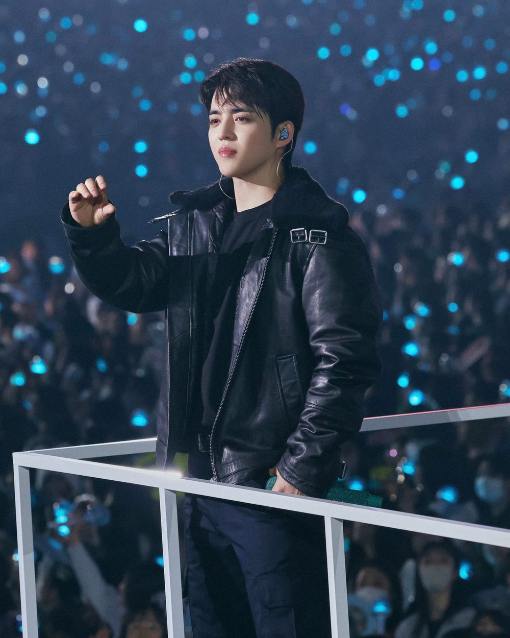 主宰黑色的神！SVT隊長S.COUPS巡演「BOSS戰袍」帥暈全網！交換禮物對象居然是大谷翔平？！-3