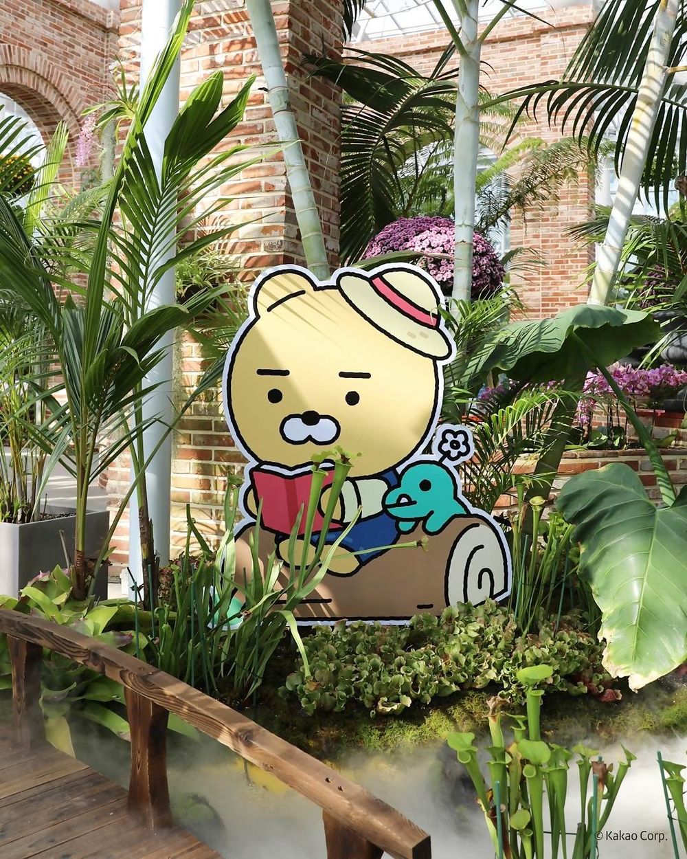 韓國人氣植物園跟Kakao Friends推聯名特展！園丁春植萌翻必拍、還有限定「賞花萊恩玩偶&小貼紙」要買！-2