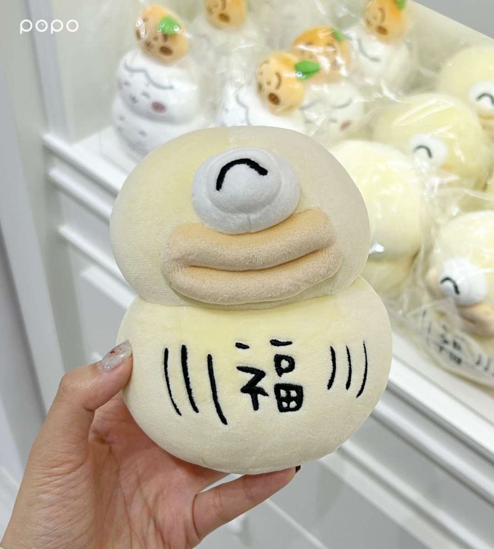 全台首間吉伊卡哇專賣店來了！超可愛大臉吉伊側門、限定「垂耳兔烏薩奇吊飾」必買周邊&價格一次看！-12