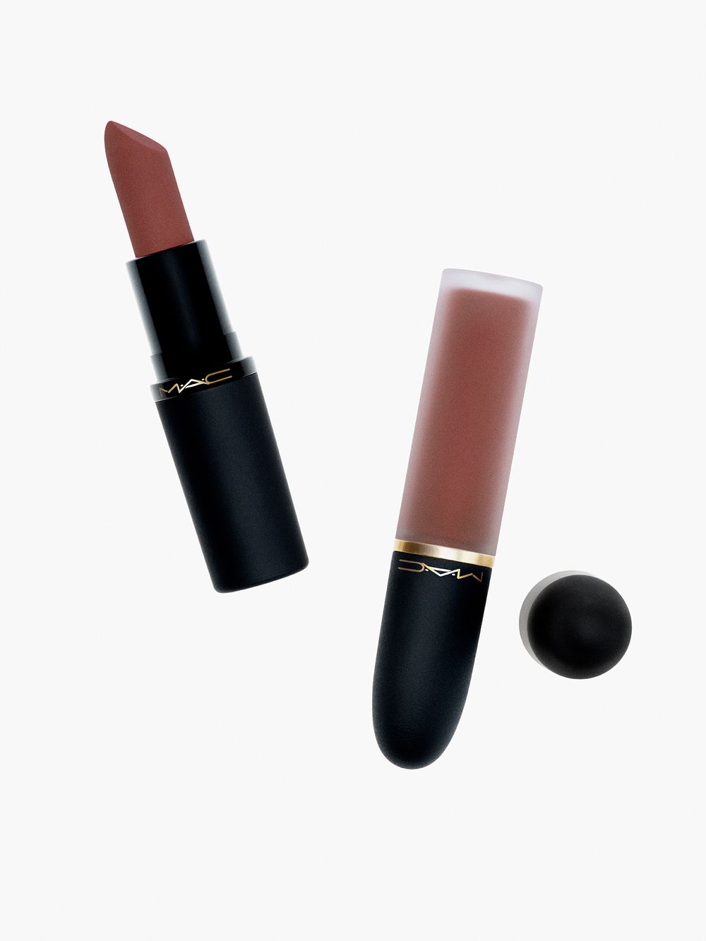 MEOVV ELLA驚喜現身信義區！MAC「輕親雲霧快閃店」兩大唇彩新品登場、專屬幸運色小卡免費抽，太好拍、太好買！-11