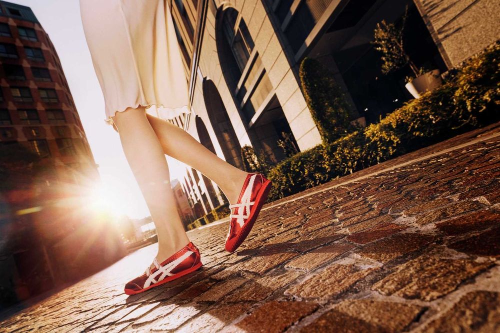 鬼塚虎缺貨爆款「瑪莉珍球鞋」一口氣推出6個新配色！「晨玫粉、曜黑銀」韓妞也紛紛入手！-4