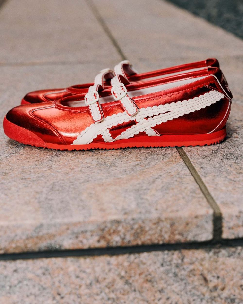 鬼塚虎缺貨爆款「瑪莉珍球鞋」一口氣推出6個新配色！「晨玫粉、曜黑銀」韓妞也紛紛入手！-9