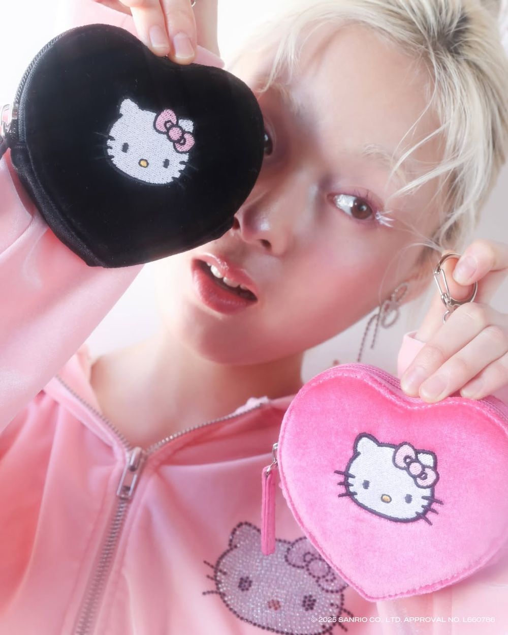 新年第一天就開搶！日牌WEGO再度聯名Hello Kitty！「軟綿綿外套＋水鑽Kitty大頭」這件一定要收！-8