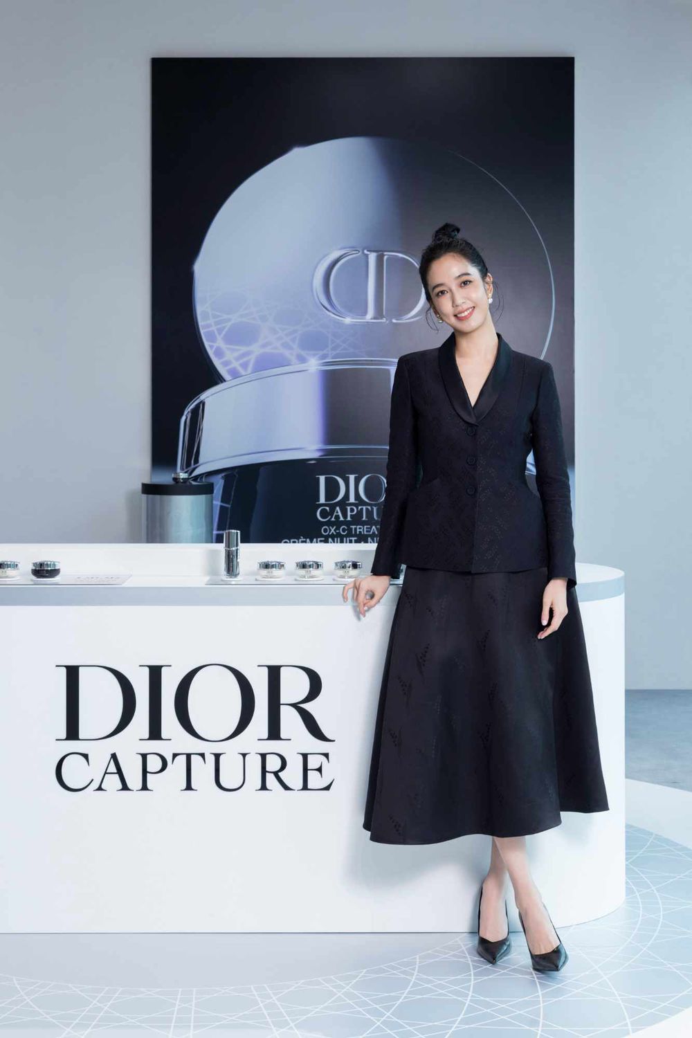 2026抗老乳霜首發！迪奧逆時活氧晚霜＋兩款日霜新登場、日夜不間斷補充澎潤，陳庭妮公開「霜膜法」熬夜急救超有感！-13