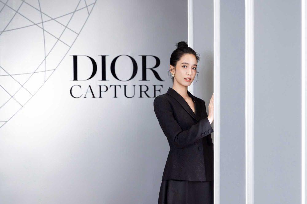 2026抗老乳霜首發！迪奧逆時活氧晚霜＋兩款日霜新登場、日夜不間斷補充澎潤，陳庭妮公開「霜膜法」熬夜急救超有感！-14