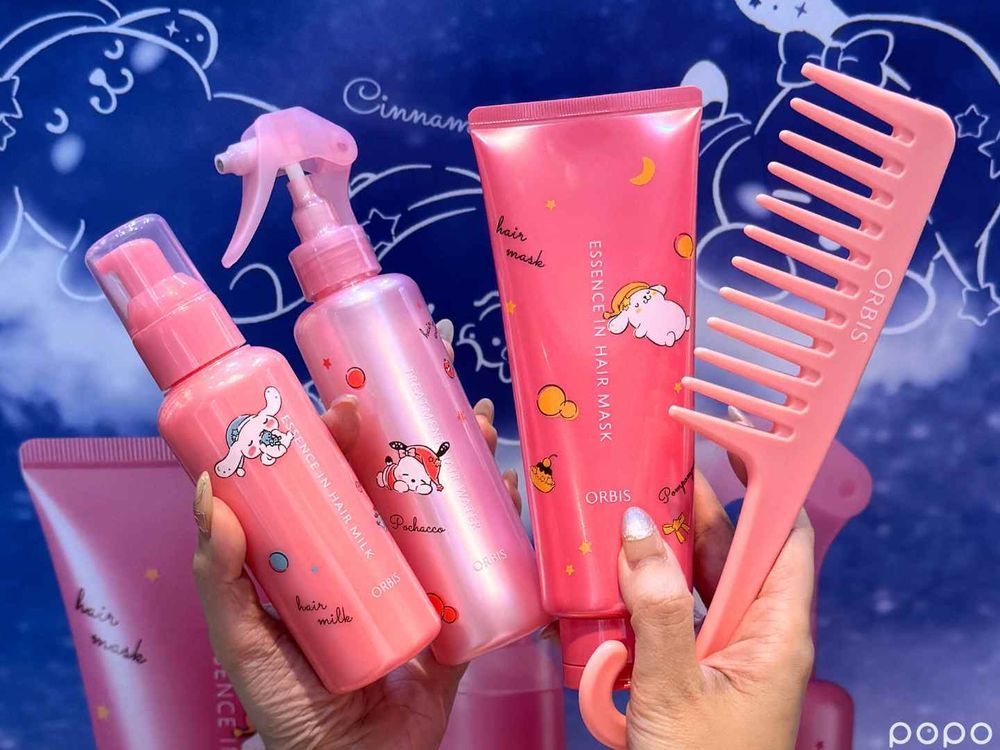 2025年度三麗鷗美妝聯名回顧！Hello Kitty媚比琳睫毛膏、大耳狗專科洗面乳...，酷洛米公仔香水引爆收藏潮！-22