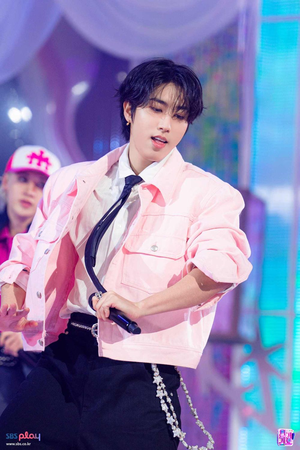 韓網公認7位ACE級KPOP男偶像！羲承顏值實力全在線，HAN、然竣被封最強六邊形戰士！-9