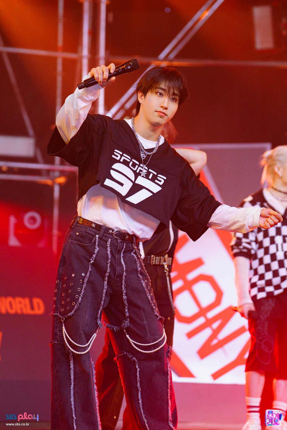 韓網公認7位ACE級KPOP男偶像！羲承顏值實力全在線，HAN、然竣被封最強六邊形戰士！-8