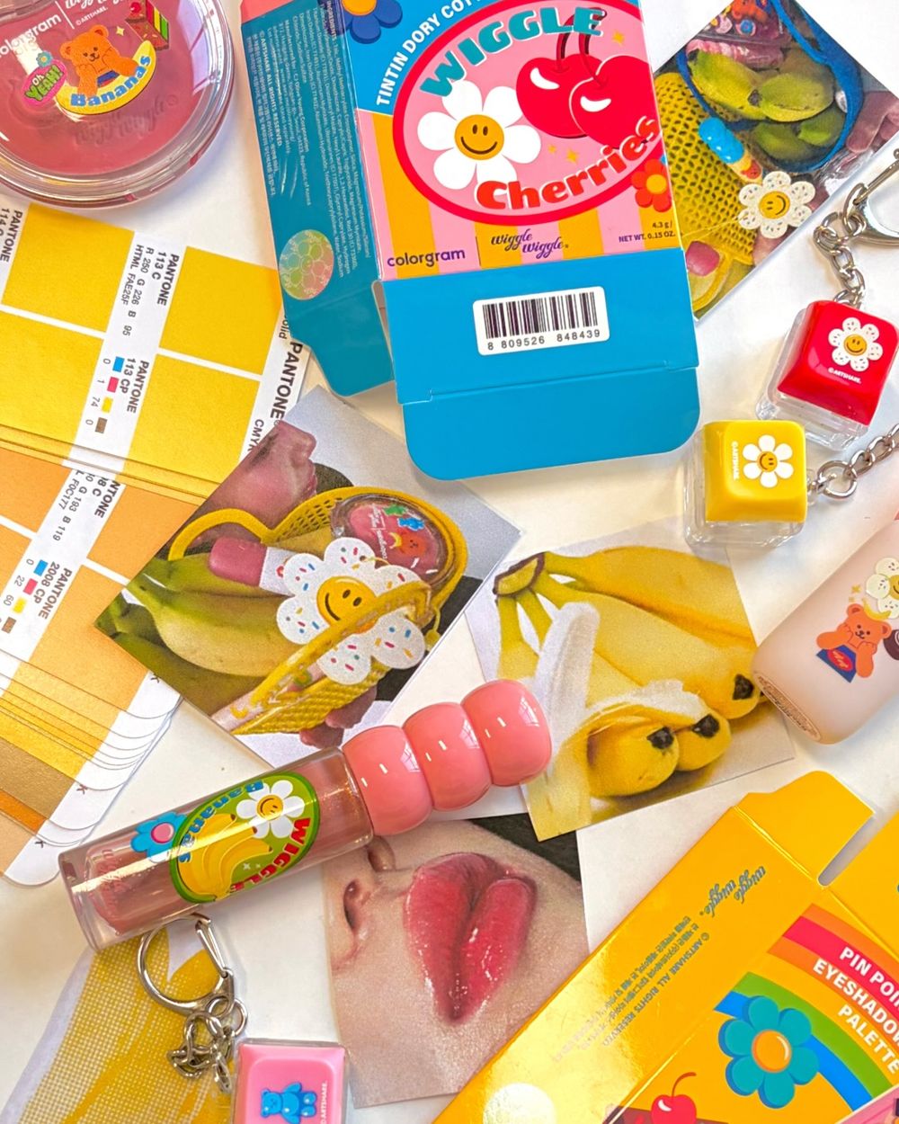 2026最萌美妝聯名首發！colorgram攜手韓國文創Wiggle Wiggle，立體熊熊眼影盤、小花吊飾唇釉太可愛！-16