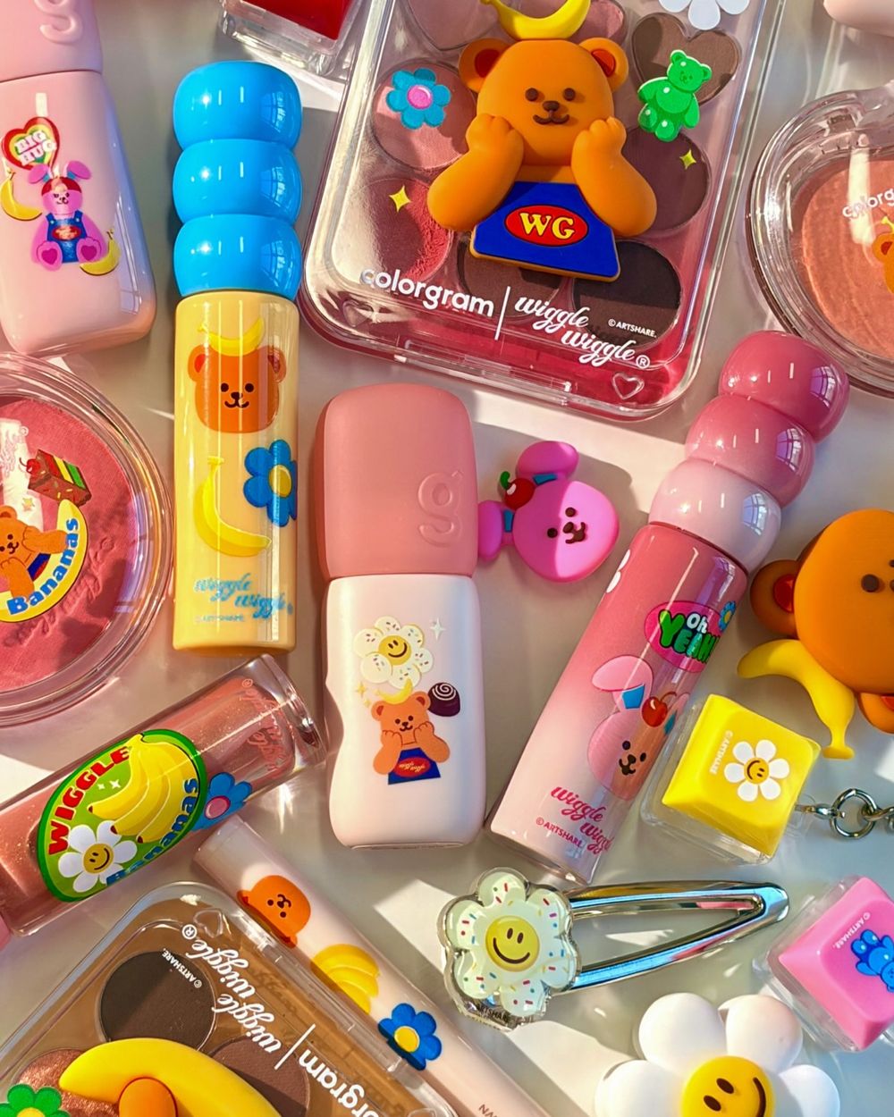 2026最萌美妝聯名首發！colorgram攜手韓國文創Wiggle Wiggle，立體熊熊眼影盤、小花吊飾唇釉太可愛！-15