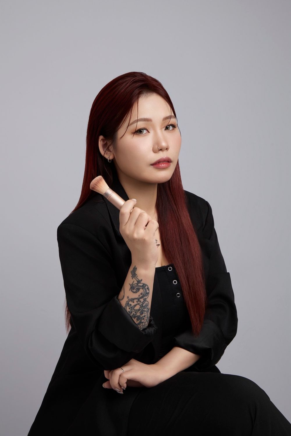 2026開運眉型解析！Benefit攜命理專家揭曉大勢「幼態眉」，眉型柔順＋根根分明毛流感，眉峰這樣畫是好運關鍵！-12