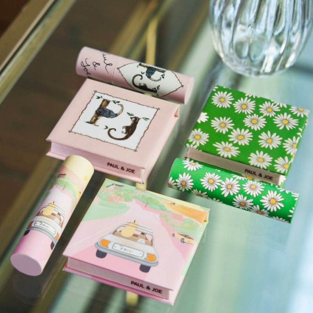 PAUL & JOE揭曉2026最浪漫春季彩妝！奢光金西洋菊唇膏盒、粉紅櫻花香氛必收藏，浪漫下午茶限時開跑！-4