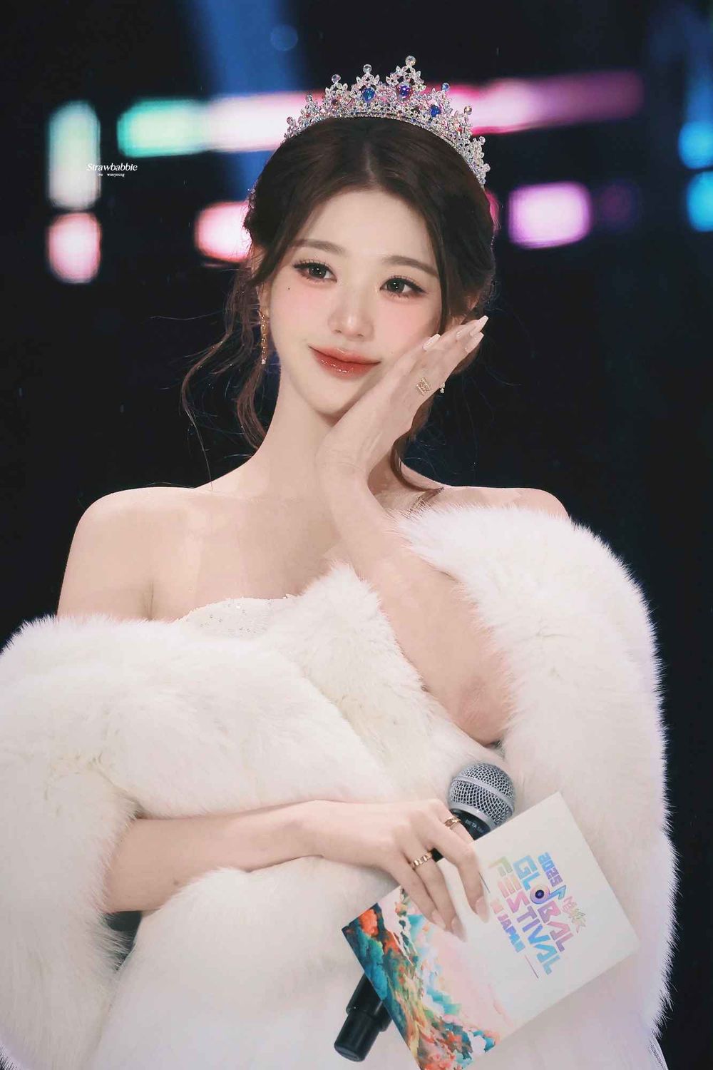 韓網熱議最驚豔的偶像年末舞台造型總整理！Felix古裝封神，張員瑛、Giselle美出新高度！-5