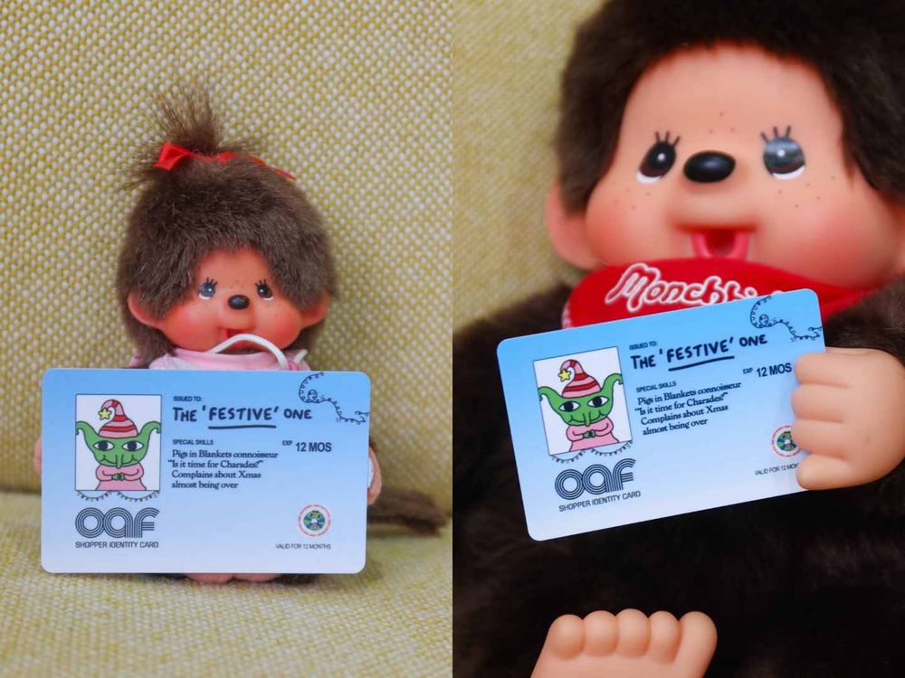 LISA最愛蒙奇奇又來了！聯名英國品牌推超萌「大頭針織外套、毛毛肩背包」！連身裙已被秒殺？！-9