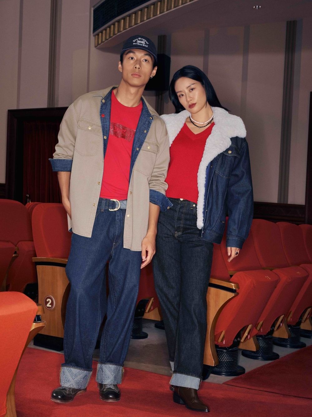 新年戰服先買好！Levi’s馬年限定系「雙馬皮標」瘦腿神褲！金色馬蹄鐵細節超美！-11