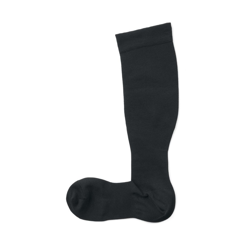 腿水腫救星！無印良品新出「壓力襪」日本爆紅賣翻！竟然不到300元、穿一次就回不去！-7