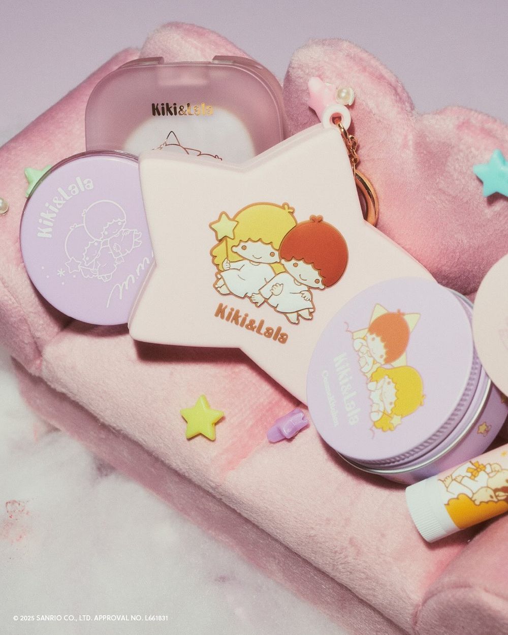 日本10款可愛聯名美妝2025回顧！大耳狗去毛孔卸妝膏、三麗鷗盲盒護手霜、KITTY電熱睫毛夾，收藏控直接淪陷！-17