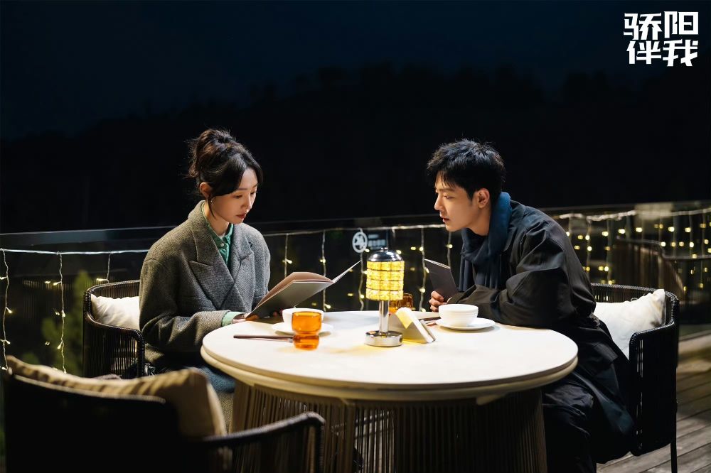 2026 Netflix姊弟戀題材陸劇推薦！《狙擊蝴蝶》養成系天花板，《熾道》體育生熱血狂戀！-11