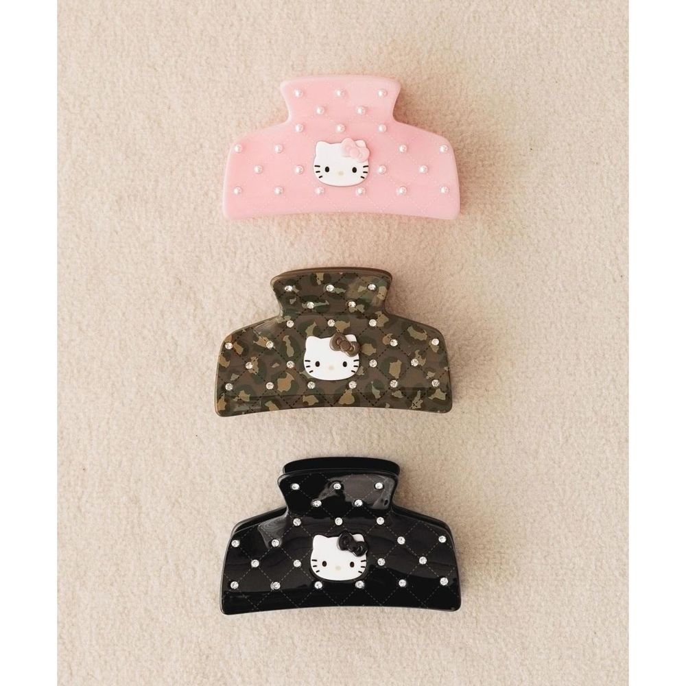 LOWRYS FARM太賊了！Hello Kitty聯名偷偷上架！粉絲瘋搶「15色玩偶吊飾」快沒了、動作真的要快 ！-3