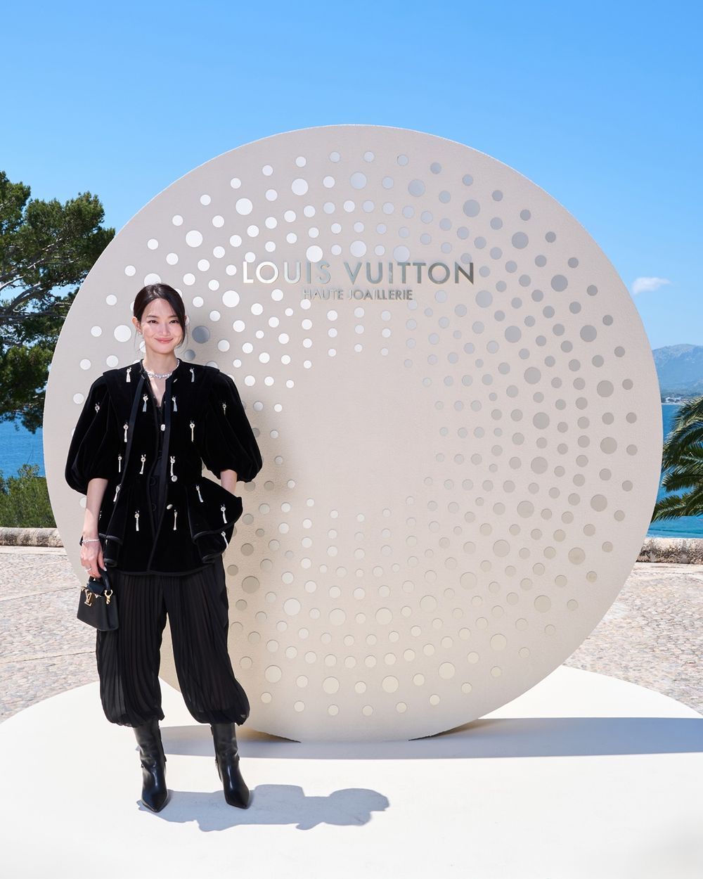 雙喜臨門！申敏兒新婚後再拿下LV代言！真不愧是事業、愛情兩得意的最美新娘子！-7