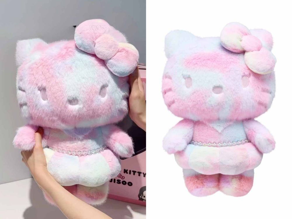 Jisoo×Hello Kitty聯名周邊曝光！超可愛「小洋裝+珍珠腰鏈Kitty玩偶、絨毛吊飾盲盒」購買方式看這邊！-10