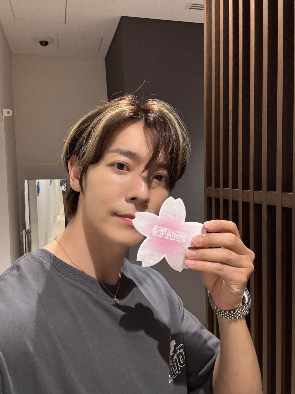 完全不顯老！2026邁入40歲的逆齡韓星男神，金在中根本逆生長，東海、金宣虎少年感爆棚！-3