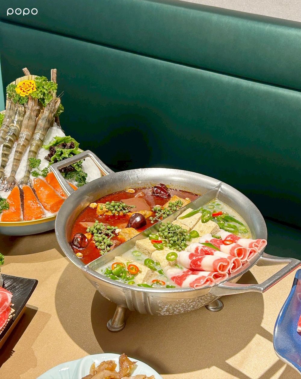 青花驕麻辣鍋進駐新光三越A11！超奢華「海陸驕宴」套餐必吃、還聯名大摩威士忌推三種新吃法！-10