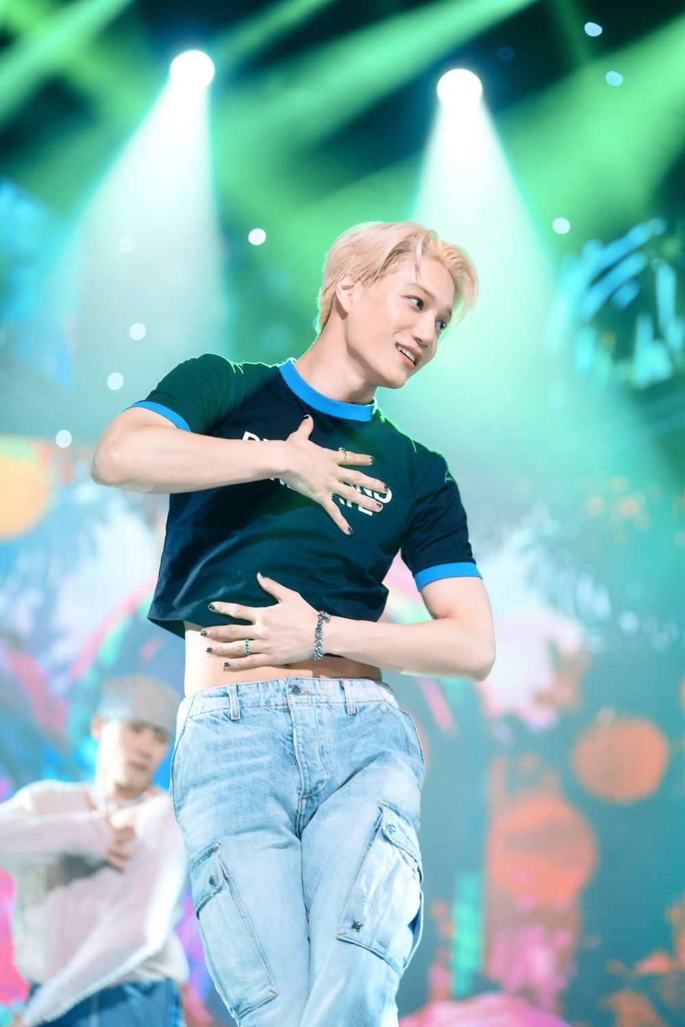 韓網熱議6位擁有編舞實力的KPOP偶像！鉉辰舞台表現掀討論，趙雨凡、Bailey獲封天才舞者！-10