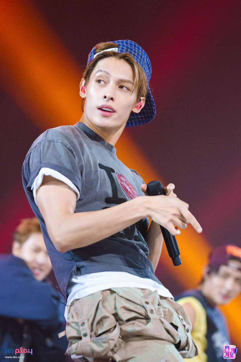 韓網熱議6位擁有編舞實力的KPOP偶像！鉉辰舞台表現掀討論，趙雨凡、Bailey獲封天才舞者！-3