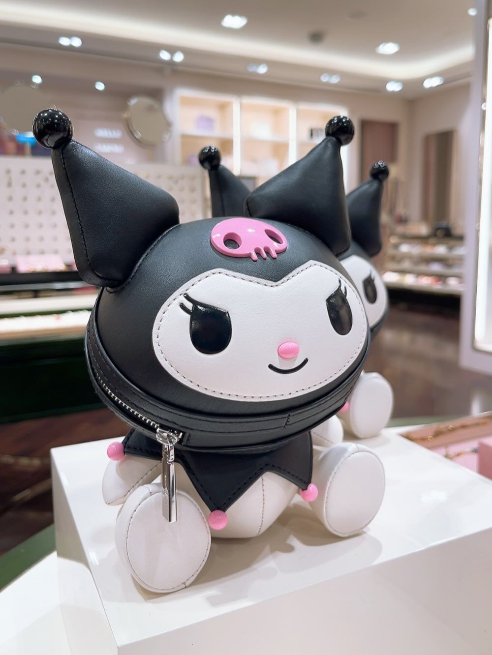 三麗鷗聯名買沒完！Kate Spade驚喜推出Kitty、酷洛米、美樂蒂「包包、吊飾」可愛發瘋！-9