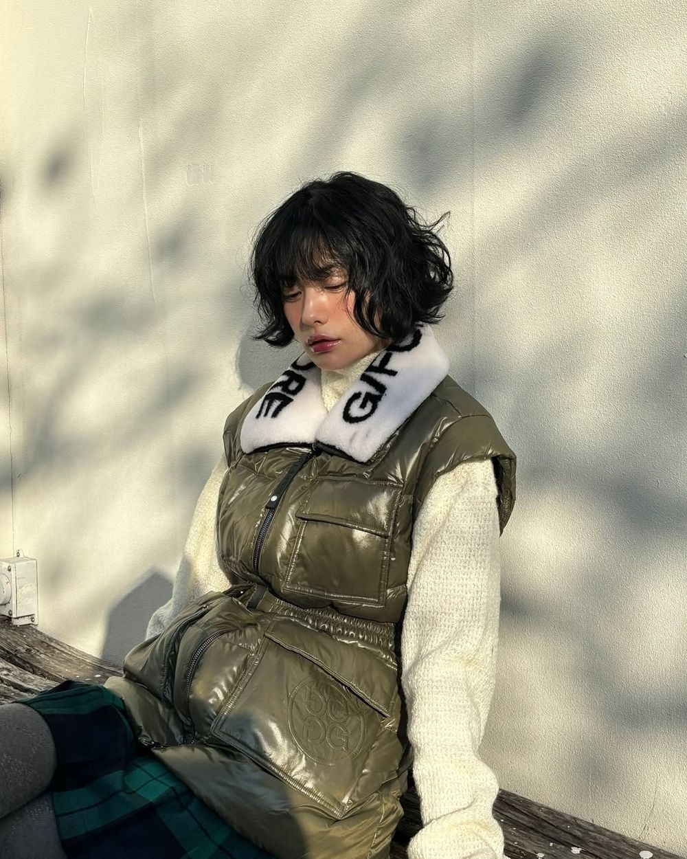 台灣人冬天必備神品！6招「羽絨背心」穿搭擺脫無聊感！新手就選第三招、顯瘦又好看！-2