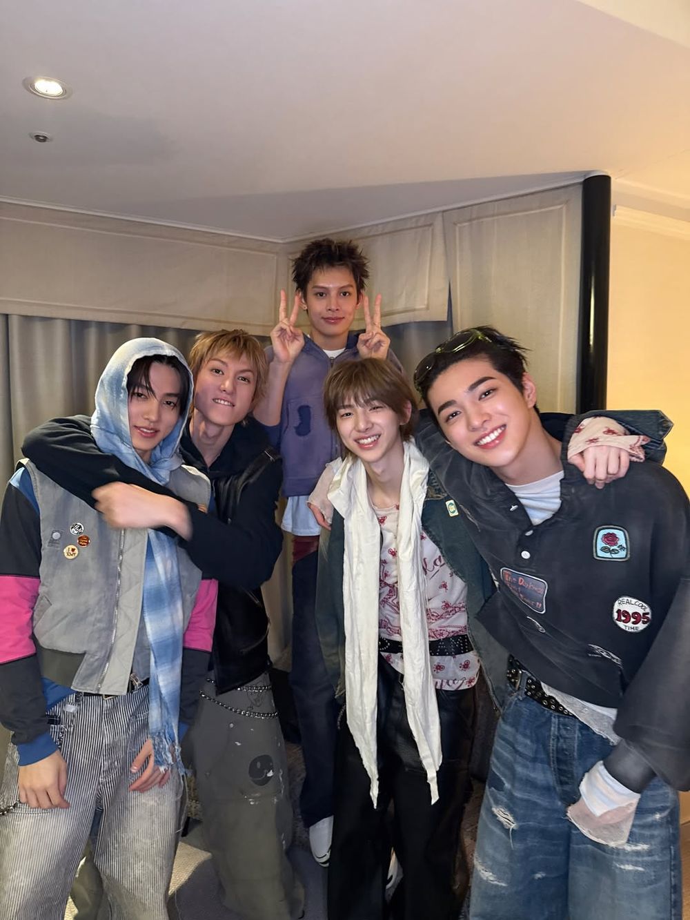 2026金唱片獎韓星來台同款美食盤點！Felix衝太和殿狂吃麻辣鍋、CORTIS全員最愛手搖是「這杯」！-5