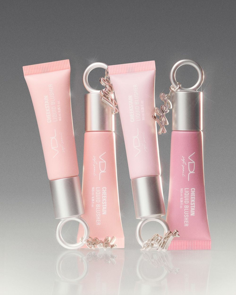 缺貨頰彩緊急補貨！韓女狂推「VDL天生氣色腮紅液」低飽和浪漫色選＋緞面光澤，原生飽滿好氣色不用套濾鏡！-4