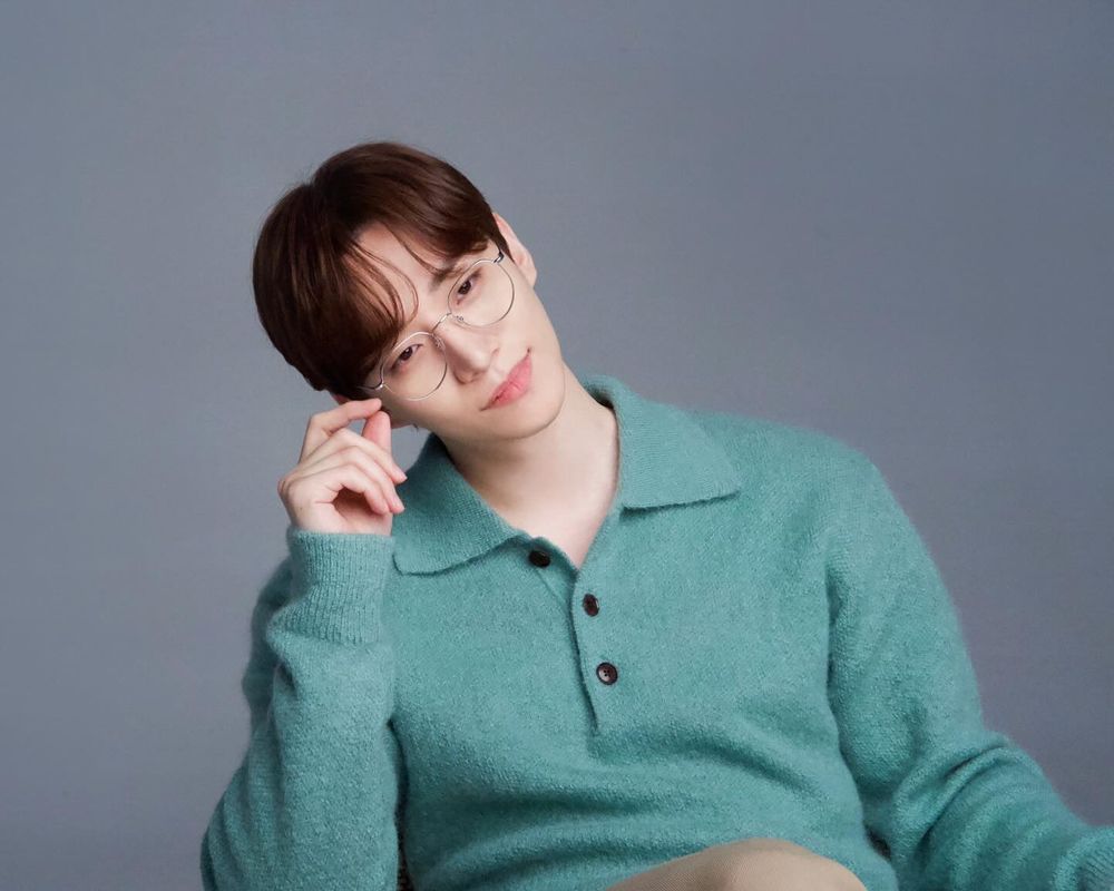 韓網熱議6位KPOP男偶像傳奇眼鏡照！圓佑被封眼鏡男神天花板，成訓、秀彬帥到讓人難移開視線！-5