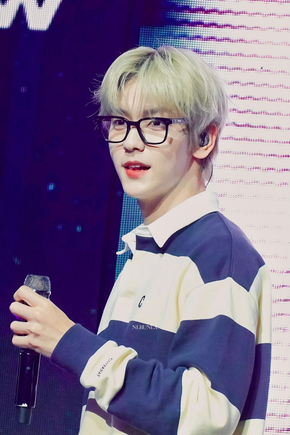 韓網熱議6位KPOP男偶像傳奇眼鏡照！圓佑被封眼鏡男神天花板，成訓、秀彬帥到讓人難移開視線！-13