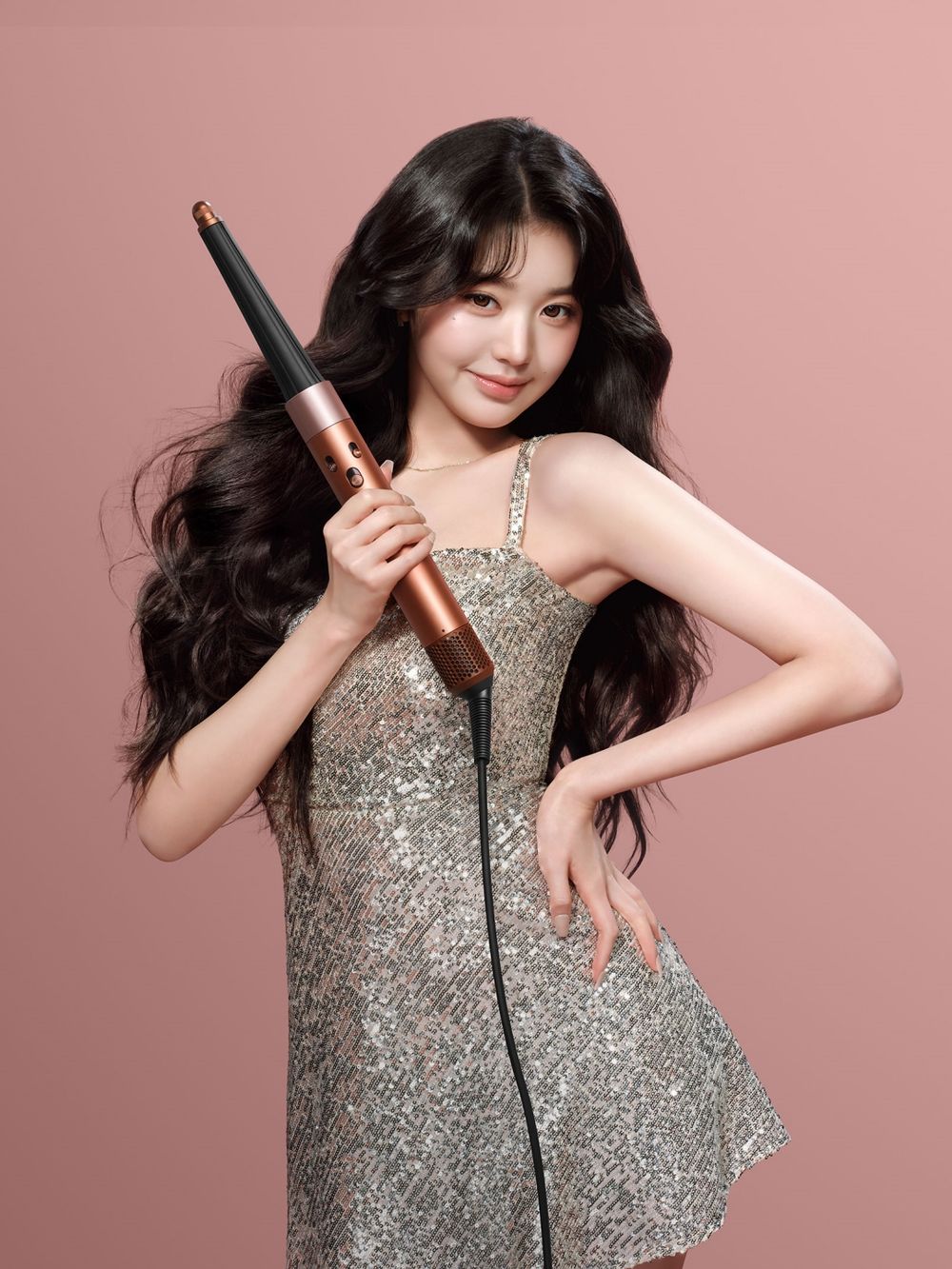 新年第一台女神級美髮神器！張員瑛同款Dyson新春限定夢幻色「琥珀香檳」讓秀髮自帶發光濾鏡！-4