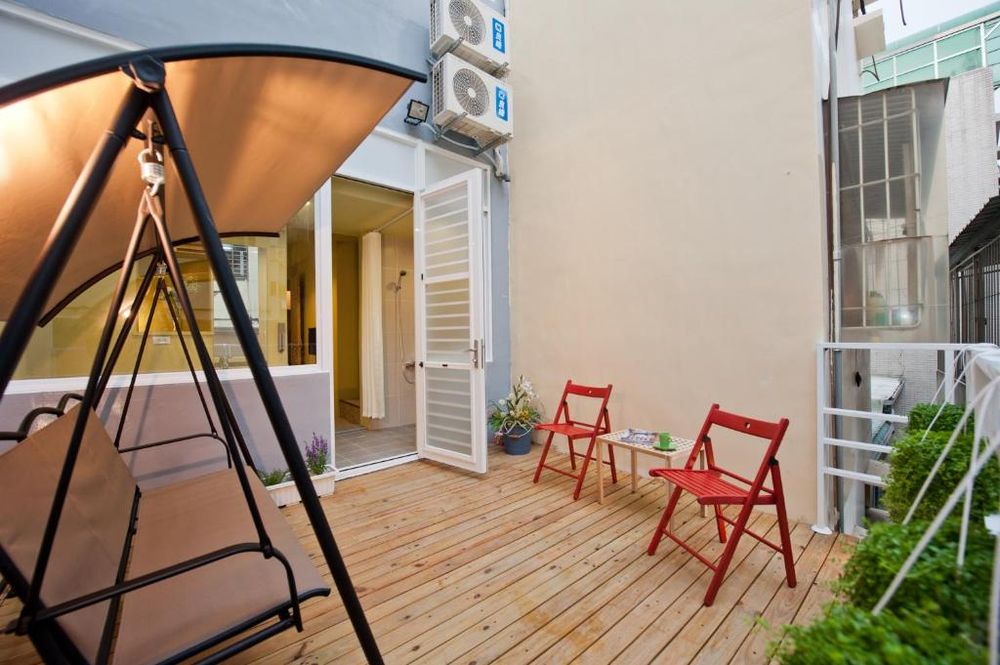 2026高雄看演唱會住宿推薦！比歐緻居入住送點心&宵夜吧、「這間」民宿離世運超近太方便！-10