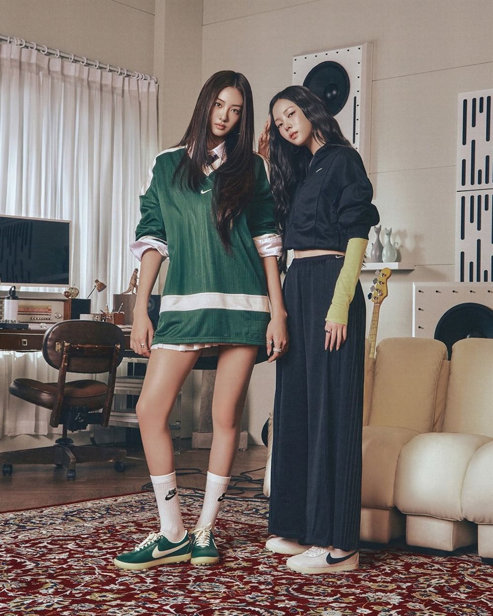 這雙接下來一定爆！MEOVV集體穿上腳「Nike復古薄底鞋」太好看！快衝官網下標同款！-2