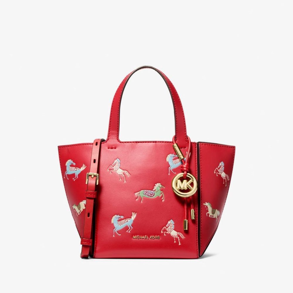 2026過年走春就靠它！9款馬年開運限定包！Longchamp酒紅手提包、MK小馬包招來好運氣！-5