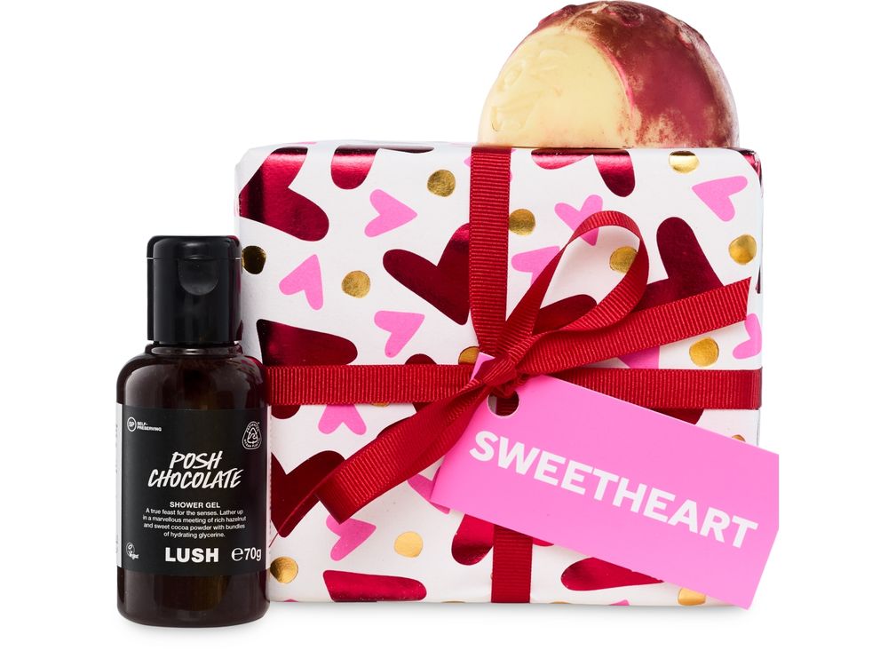 LUSH 2026情人節限定開賣！愛心汽泡彈、玫瑰香天鵝香皂，必收「為你鍾情禮盒」七款奢華護理一次擁有！-7