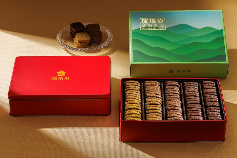 2026新年禮盒推薦懶人包！承繼焦糖起司蛋糕+香草鳳梨酥太欠吃、LADY M禮盒還附小馬吊飾可愛翻！-8