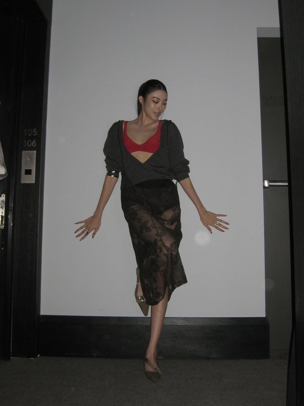 Prada男裝「大秀頭排」顏值超標！邊佑錫重返主場，Karina、Ｗin合照全網瘋狂啦！-4