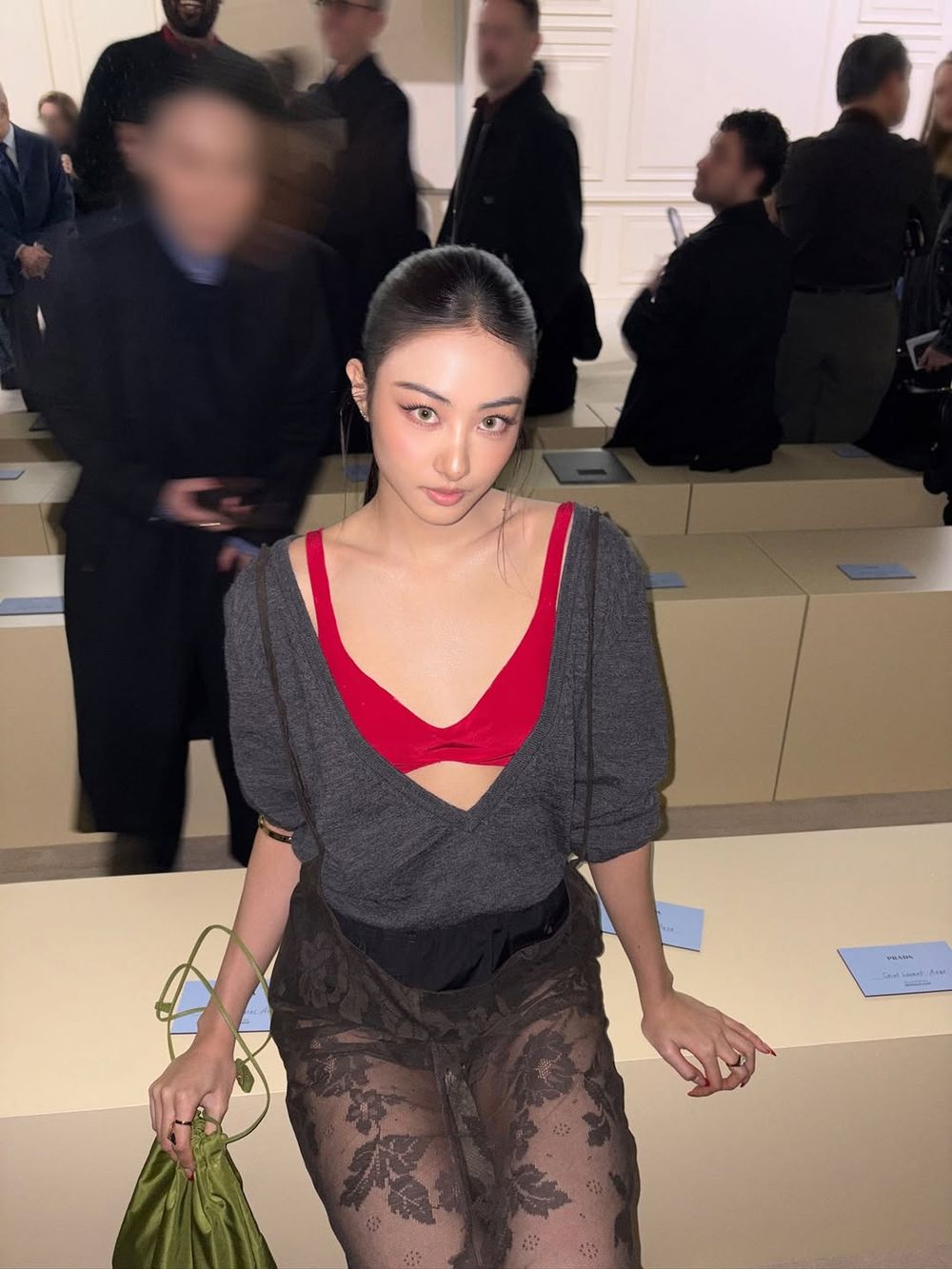 Prada男裝「大秀頭排」顏值超標！邊佑錫重返主場，Karina、Ｗin合照全網瘋狂啦！-5