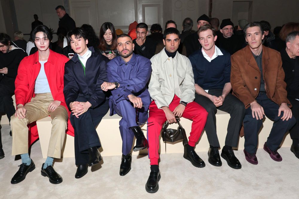 Prada男裝「大秀頭排」顏值超標！邊佑錫重返主場，Karina、Ｗin合照全網瘋狂啦！-10